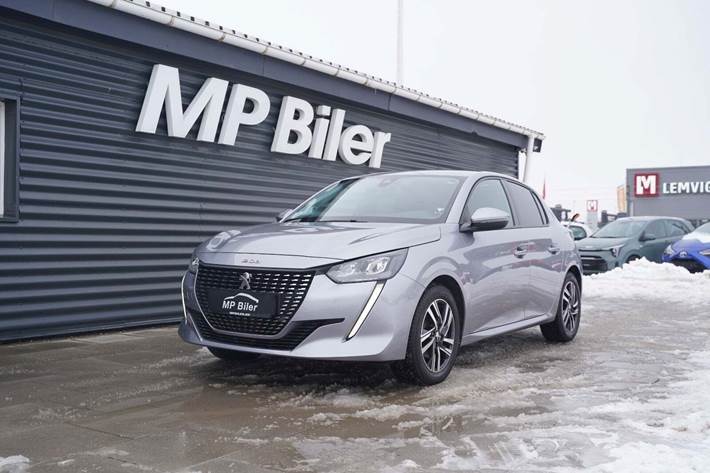 Sølv Peugeot 208 fra 2021 set udefra