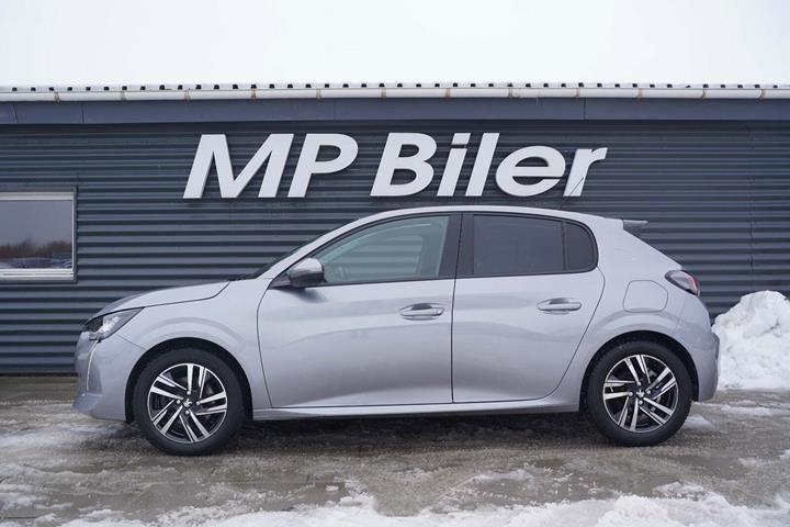 Sølv Peugeot 208 fra 2021