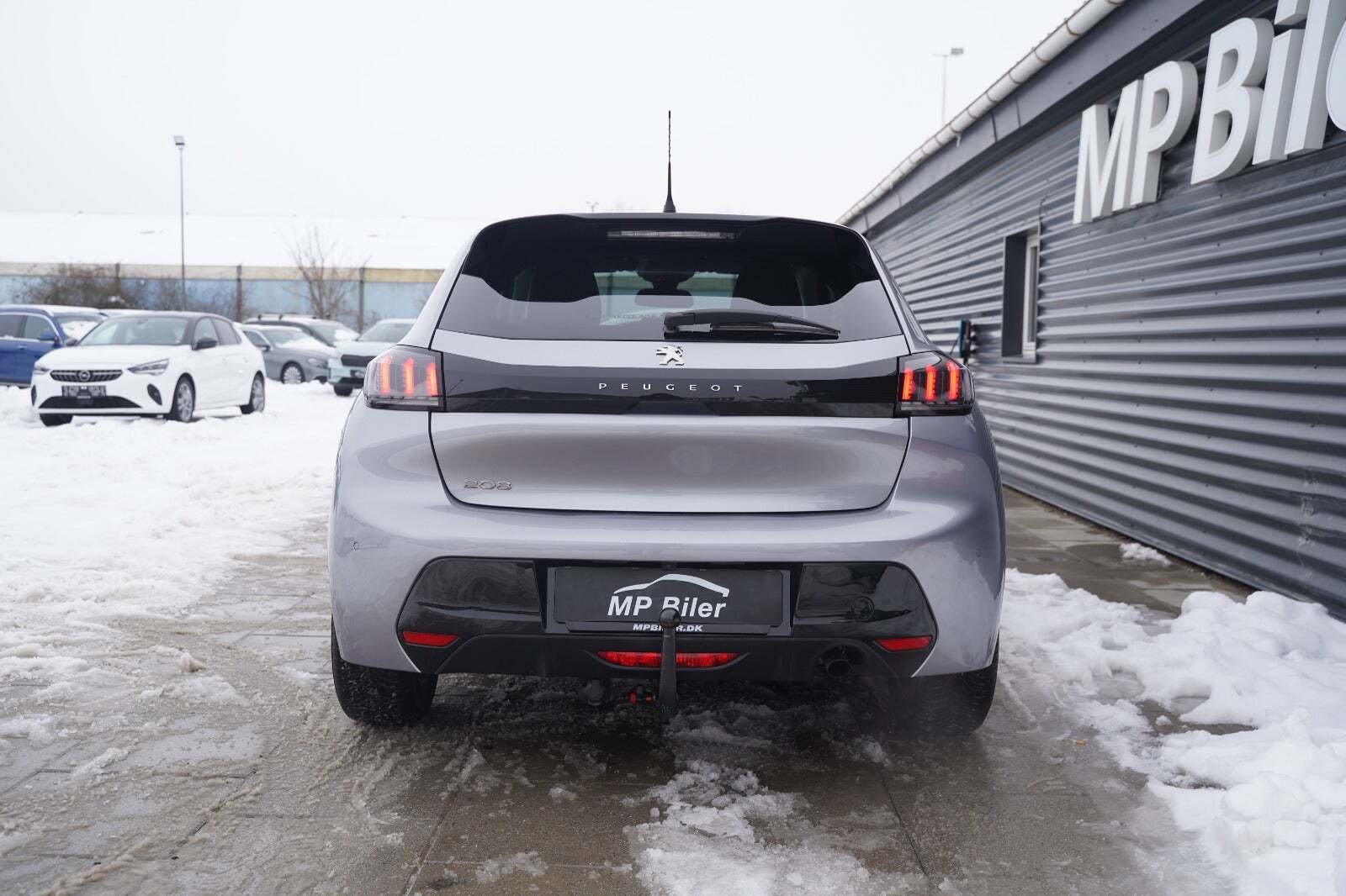 Sølv Peugeot 208 fra 2021