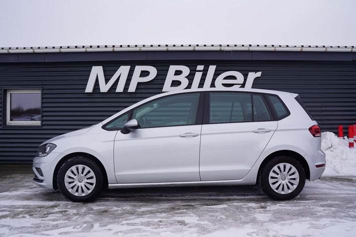 Sølv VW Golf Sportsvan fra 2019