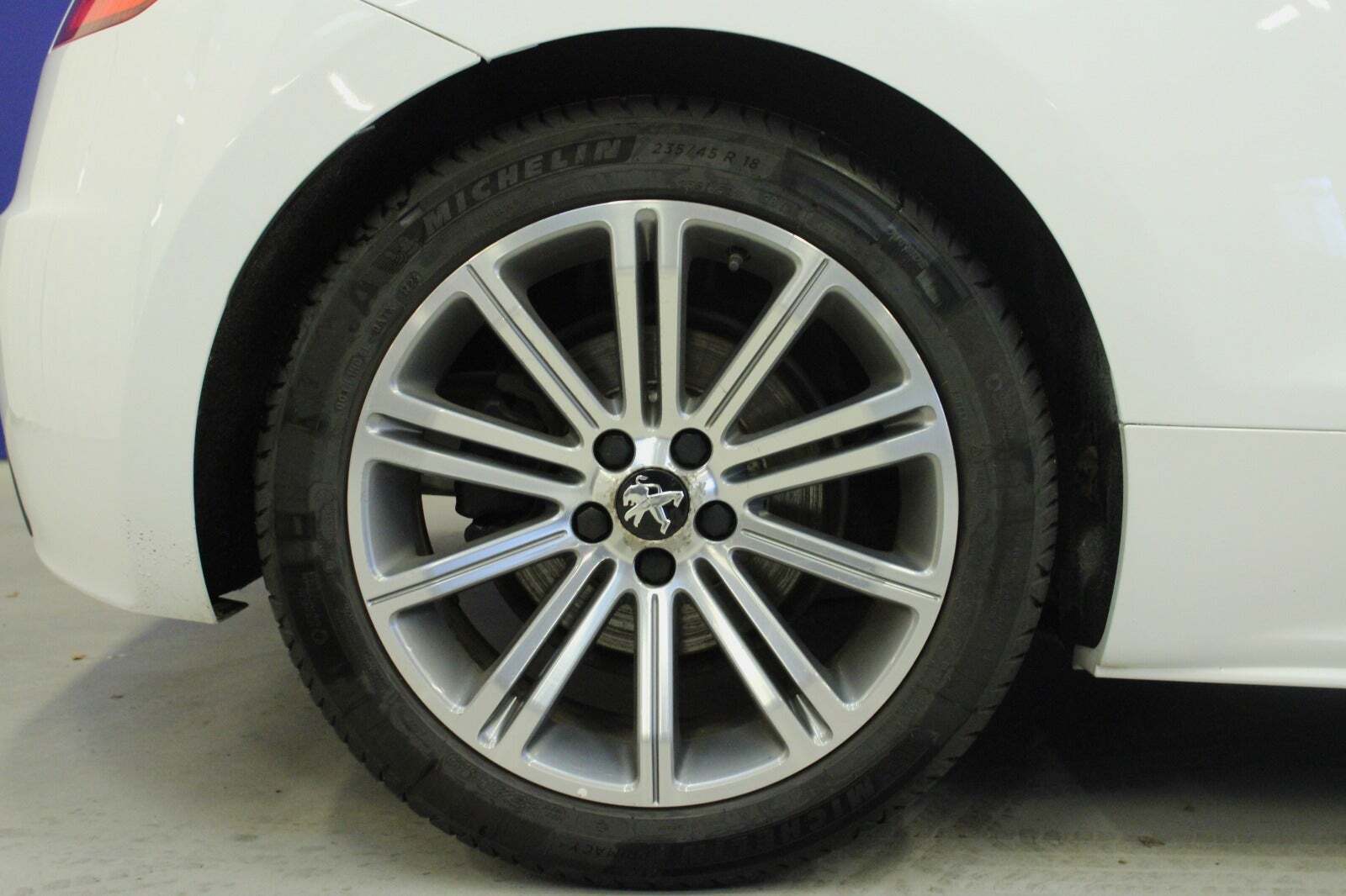 Hvid Peugeot RCZ fra 2014