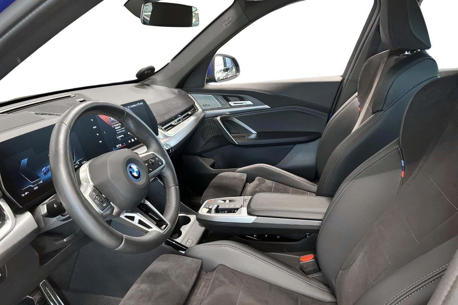 BMW iX1 xDrive30 Fully Charged