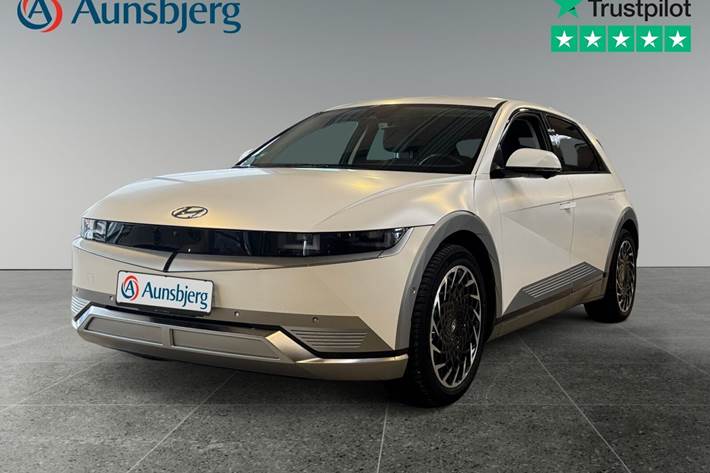 Hvid Hyundai Ioniq 5 fra 2024 set udefra