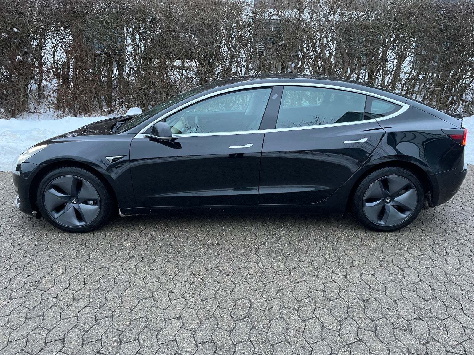 undefined Tesla Model 3 fra 2020