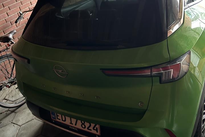 Grøn Opel Mokka fra 2021