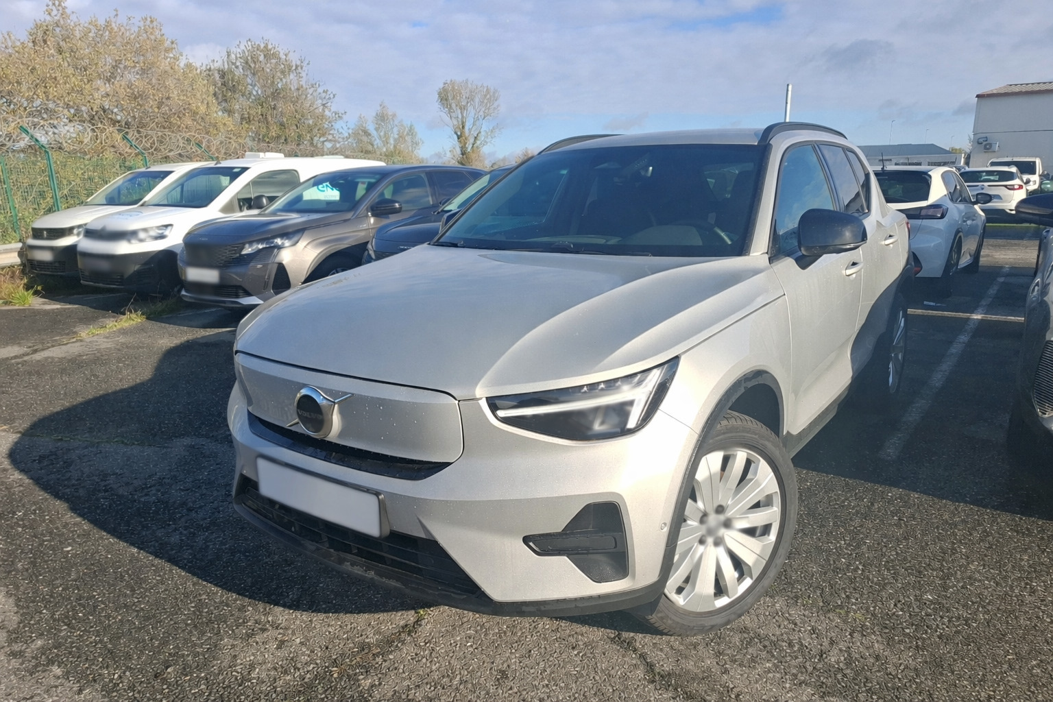 Volvo EX40 Standard Range Core