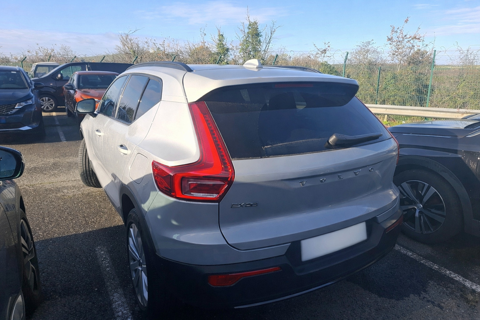 Volvo EX40 Standard Range Core