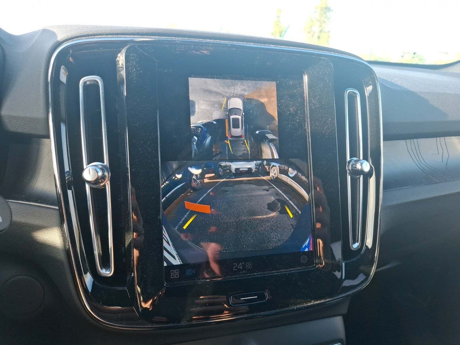 Volvo EX40 Standard Range Core