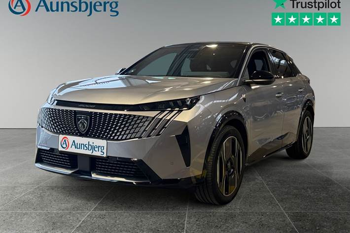 Grå Peugeot e-3008 fra 2025 set udefra