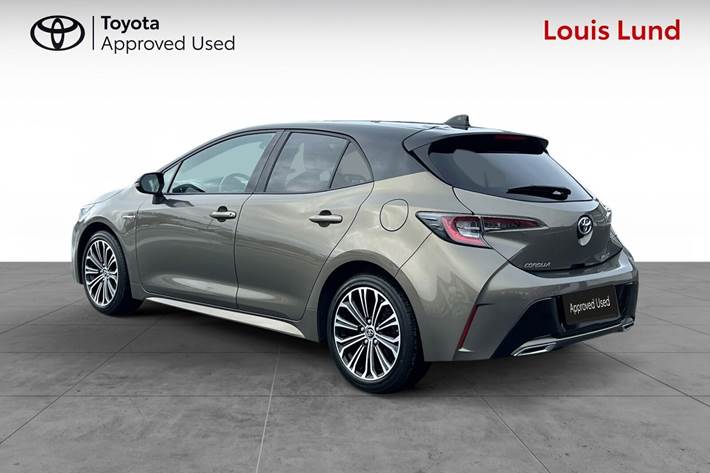 Bronze Toyota Corolla fra 2020