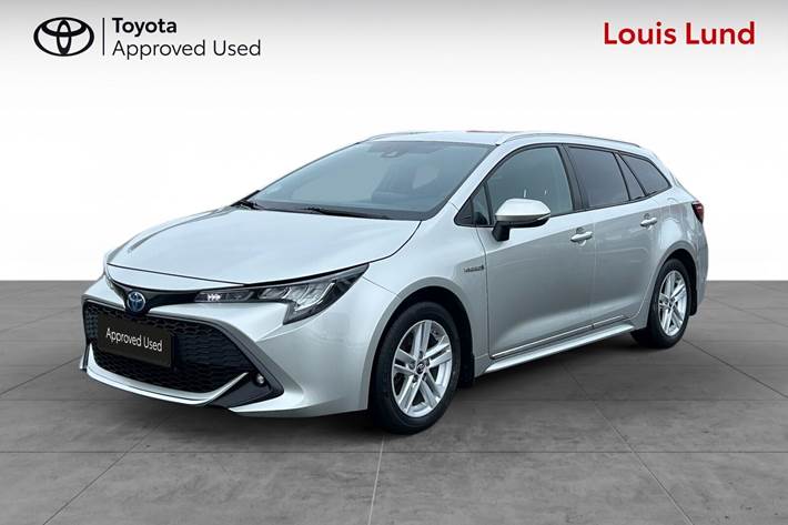 Sølv Toyota Corolla fra 2019 set udefra