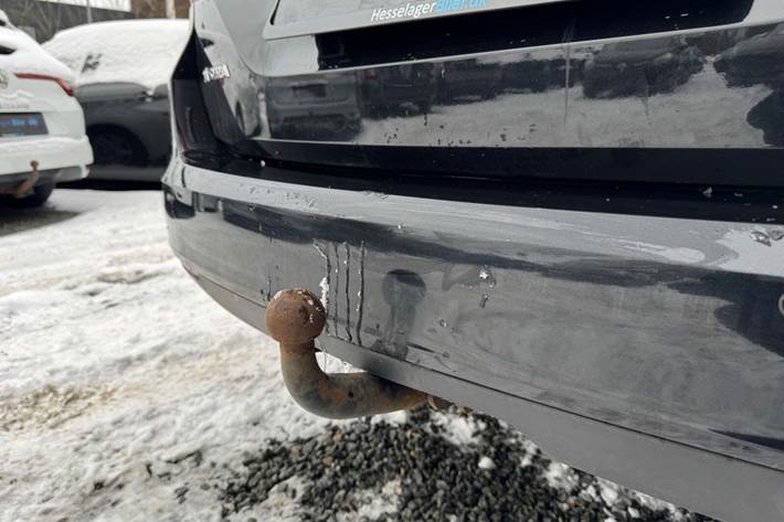 Sort Opel Astra fra 2016