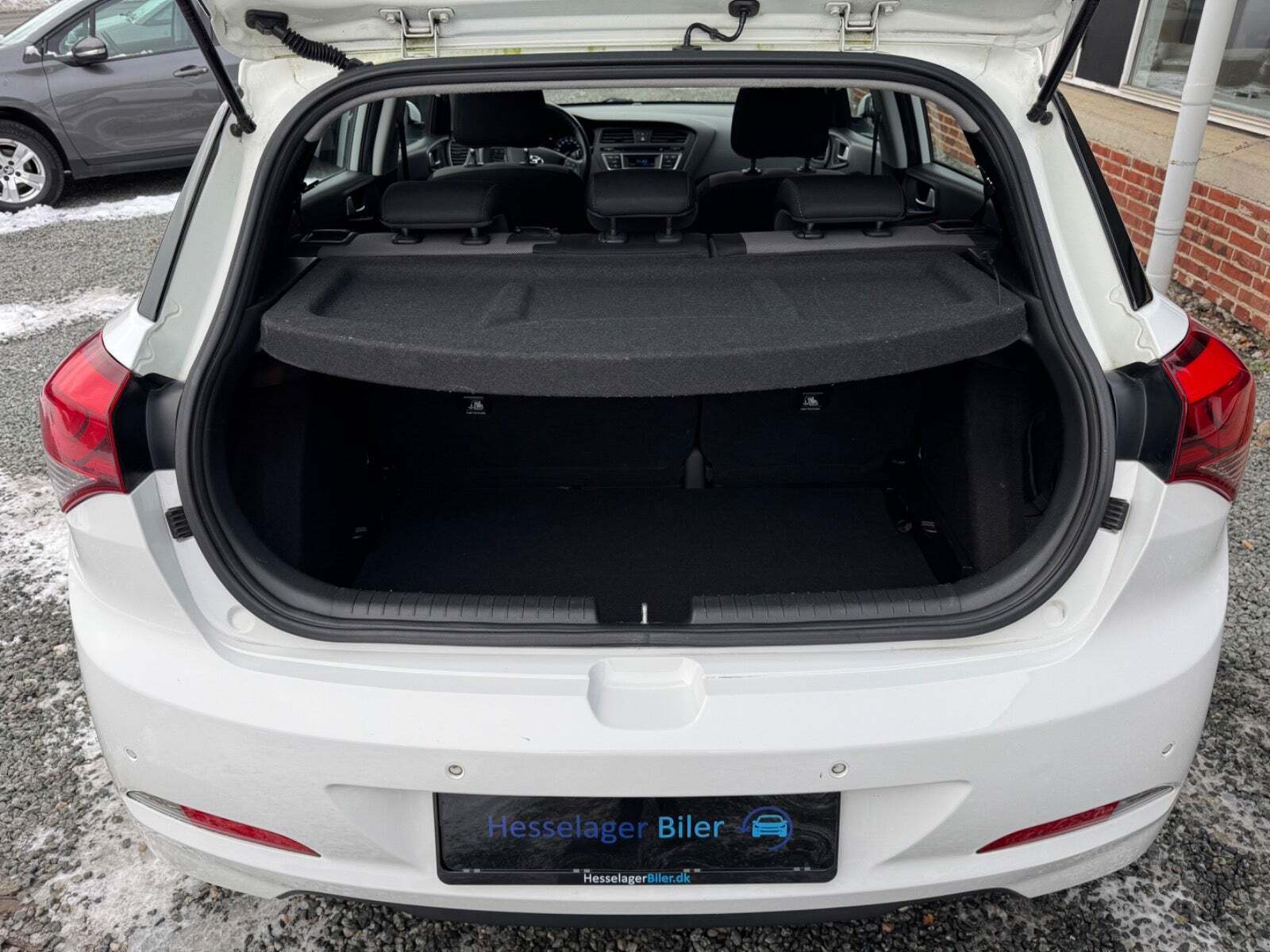 Hvid Hyundai i20 fra 2017