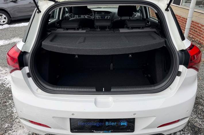 Hvid Hyundai i20 fra 2017