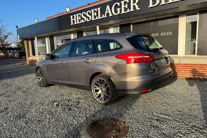 Sølv Ford Focus fra 2016