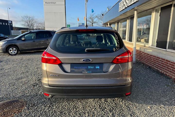 Sølv Ford Focus fra 2016