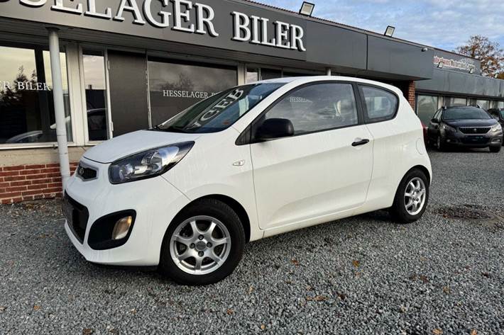 Hvid Kia Picanto fra 2014 set udefra