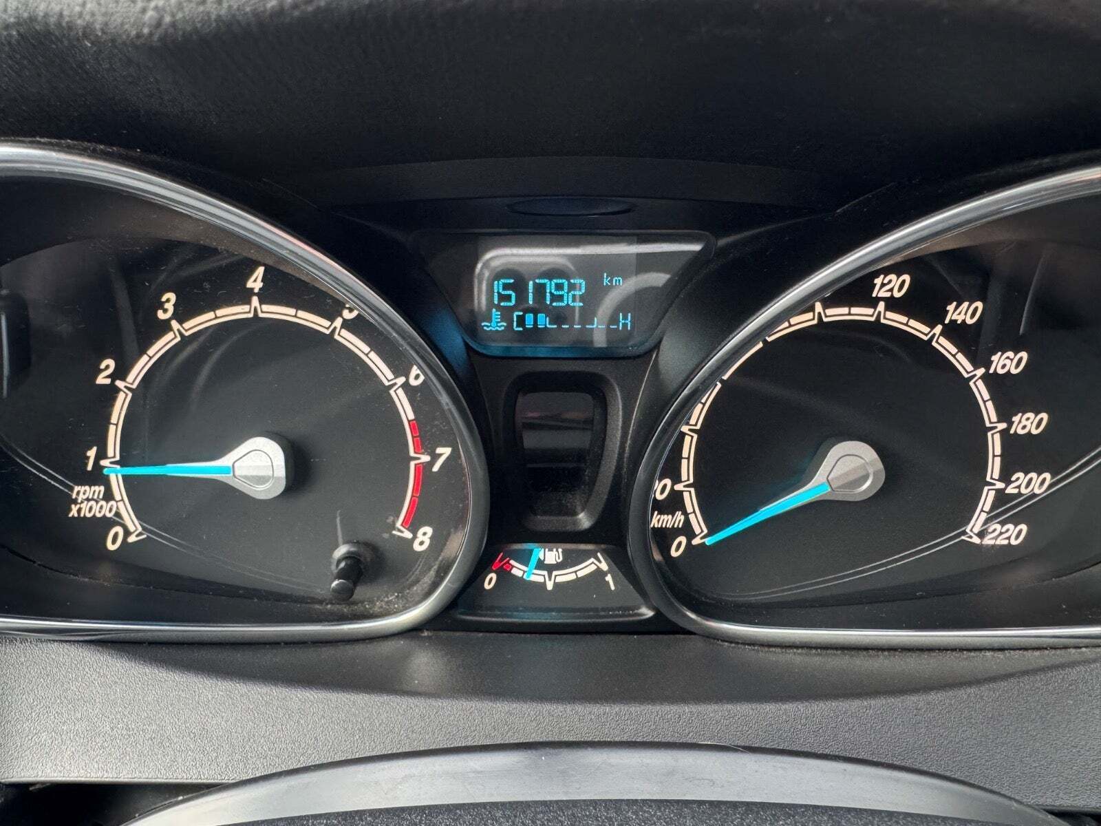 Grå Ford Fiesta fra 2015