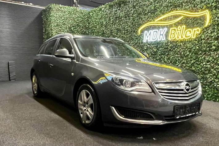 undefined Opel Insignia fra 2014 set udefra
