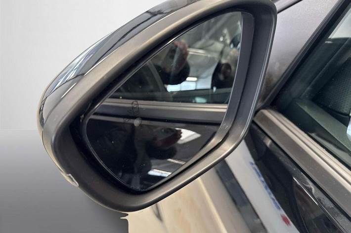 Sort Opel Corsa-e fra 2023