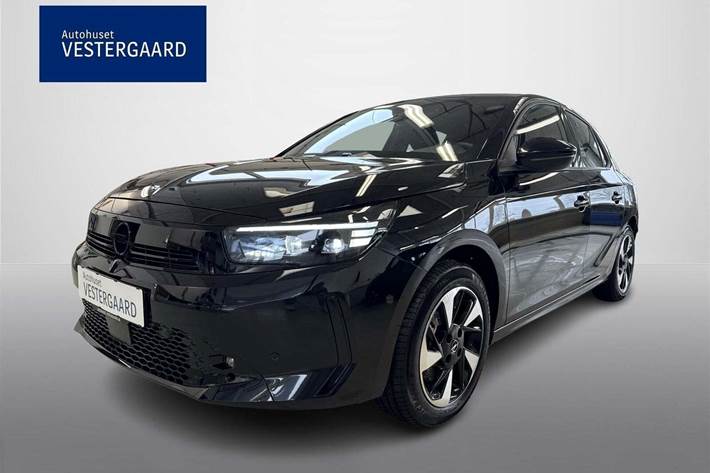 Sort Opel Corsa-e fra 2023 set udefra