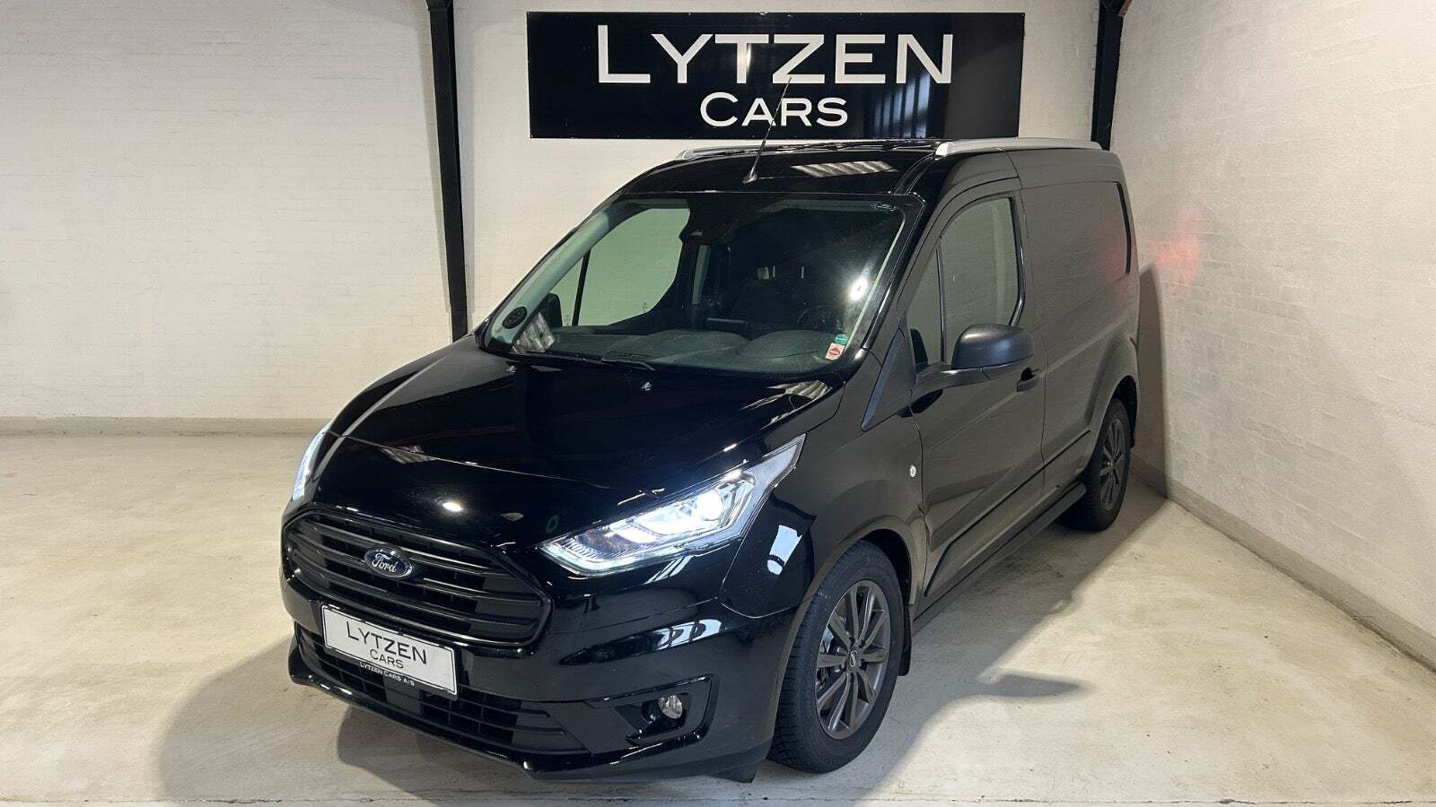 Ford Transit Connect 1,5 EcoBlue Active aut. kort