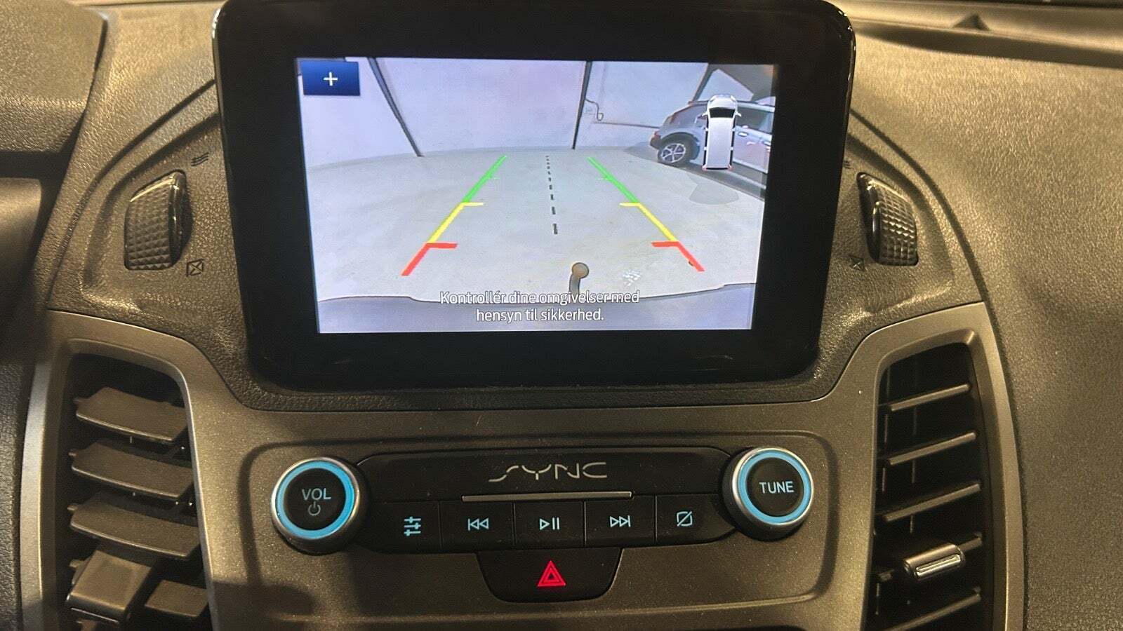 Sort Ford Transit Connect fra 2020