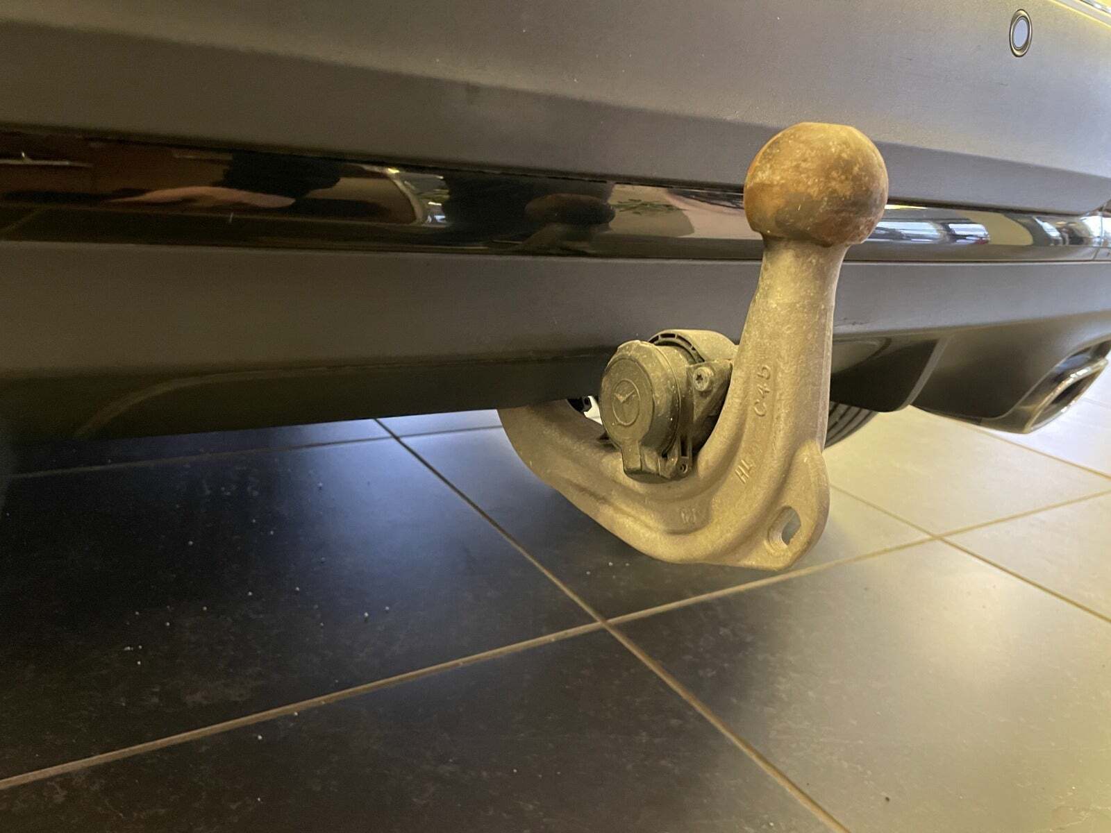 Sølv Mercedes GLA250 e fra 2023