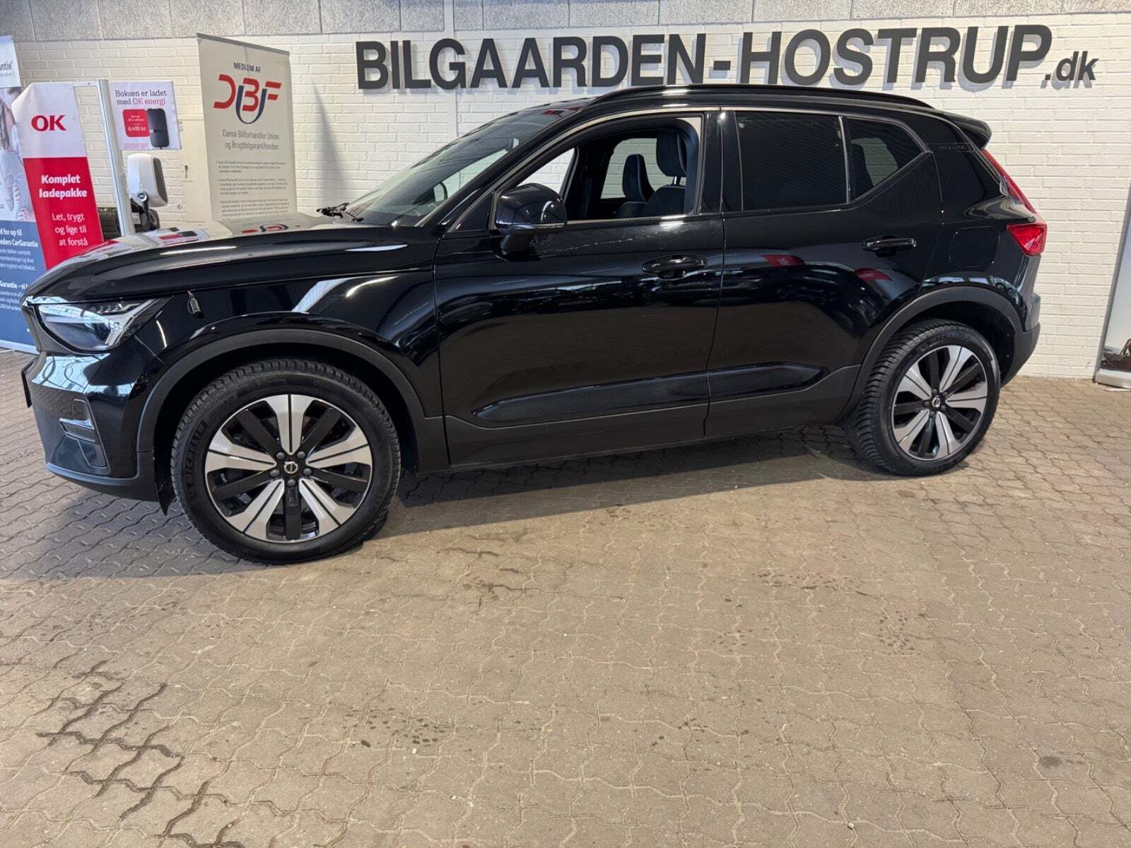 Sort Volvo XC40 fra 2023