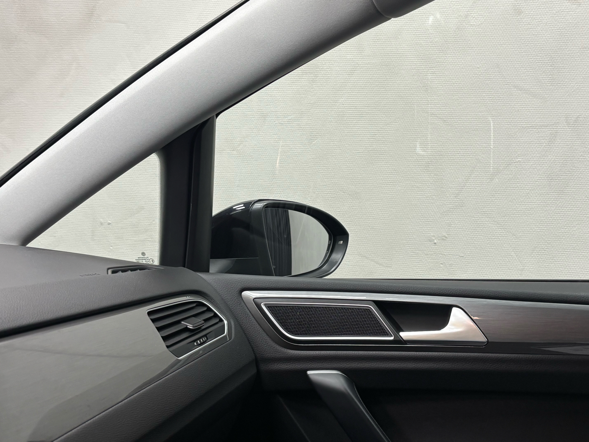 Sort VW Golf Sportsvan fra 2017