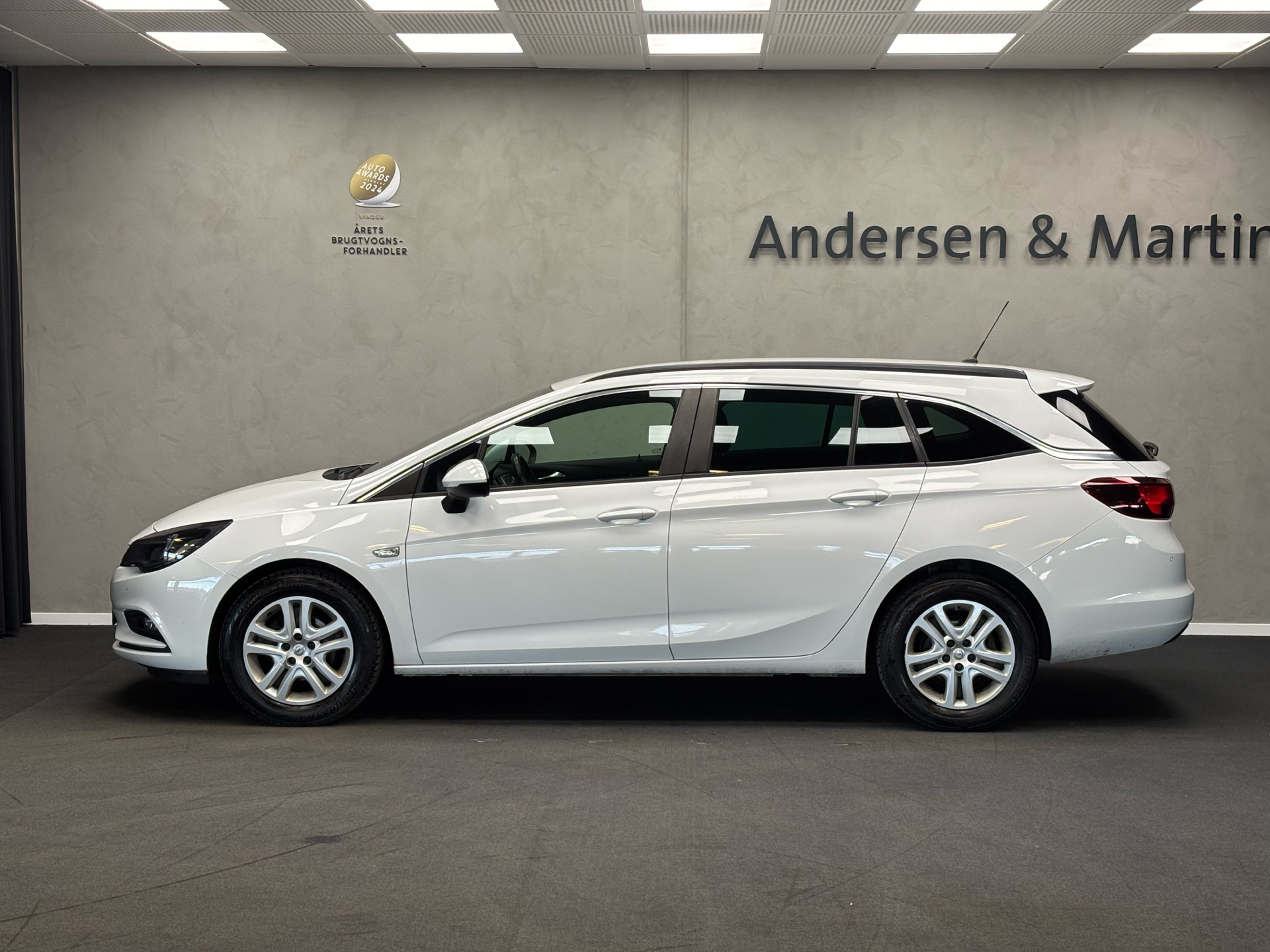 Opel Astra 1,0 Sports Tourer Turbo ECOTEC Excite 105HK Stc