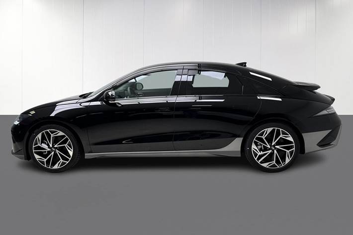 Sort Hyundai Ioniq 6 fra 2025