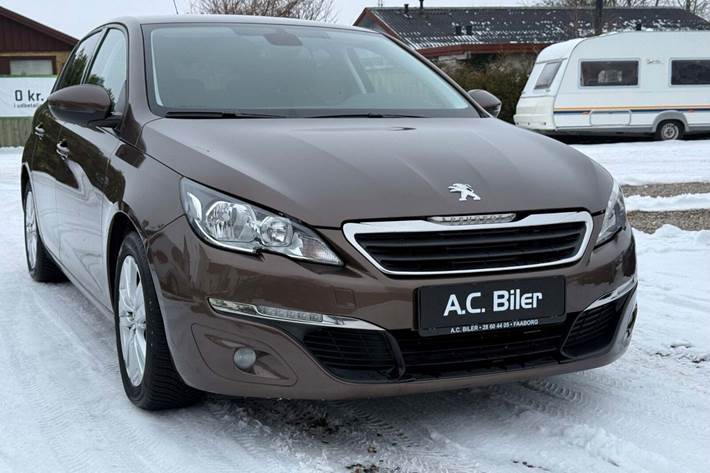 Brun Peugeot 308 fra 2014