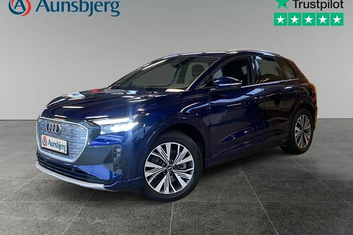 Blå Audi Q4 e-tron fra 2022
