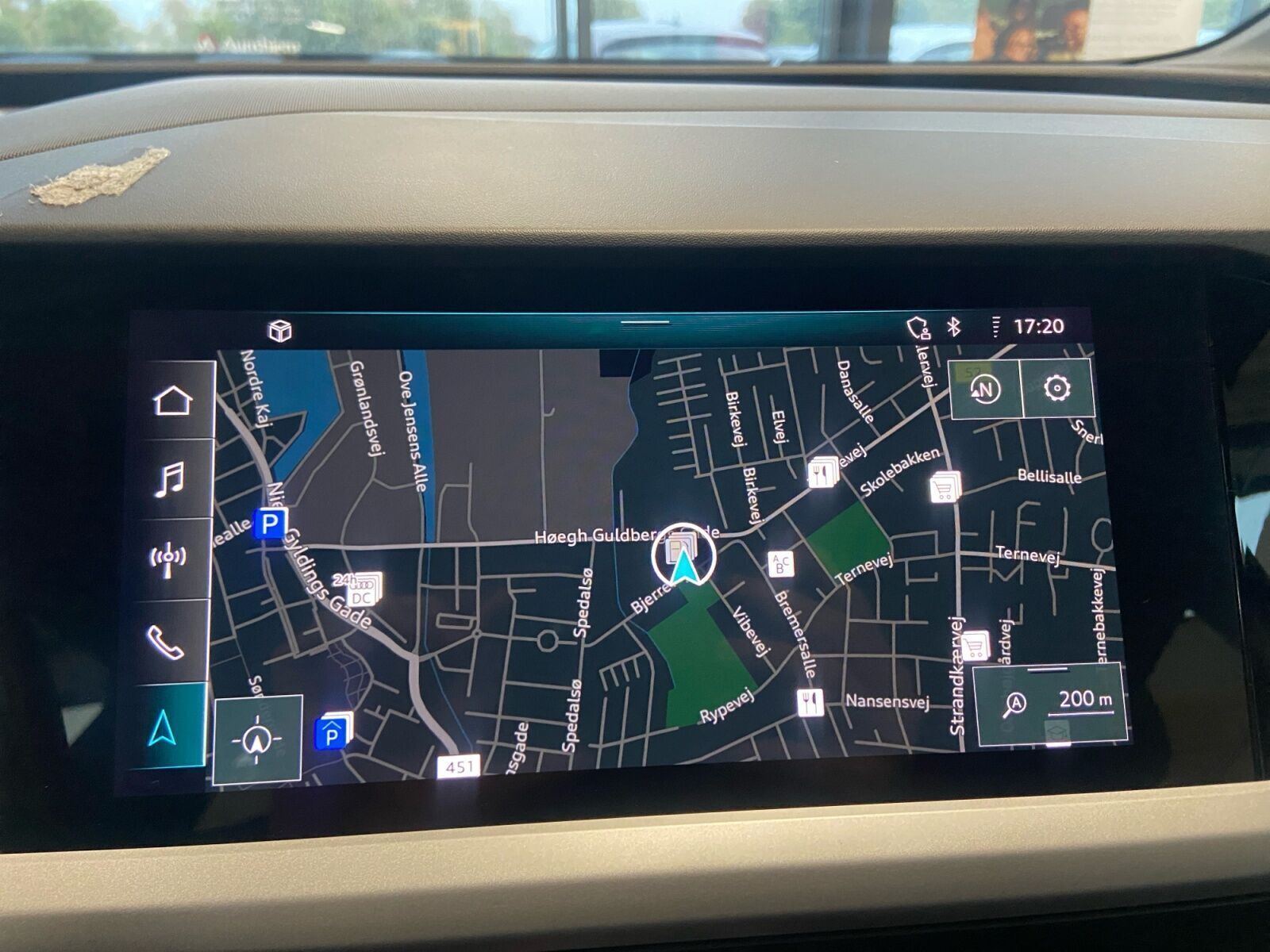 Blå Audi Q4 e-tron fra 2022