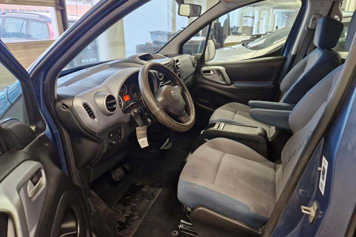 Grå Citroën Berlingo fra 2012