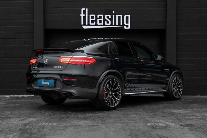 Sort Mercedes GLC63 fra 2018