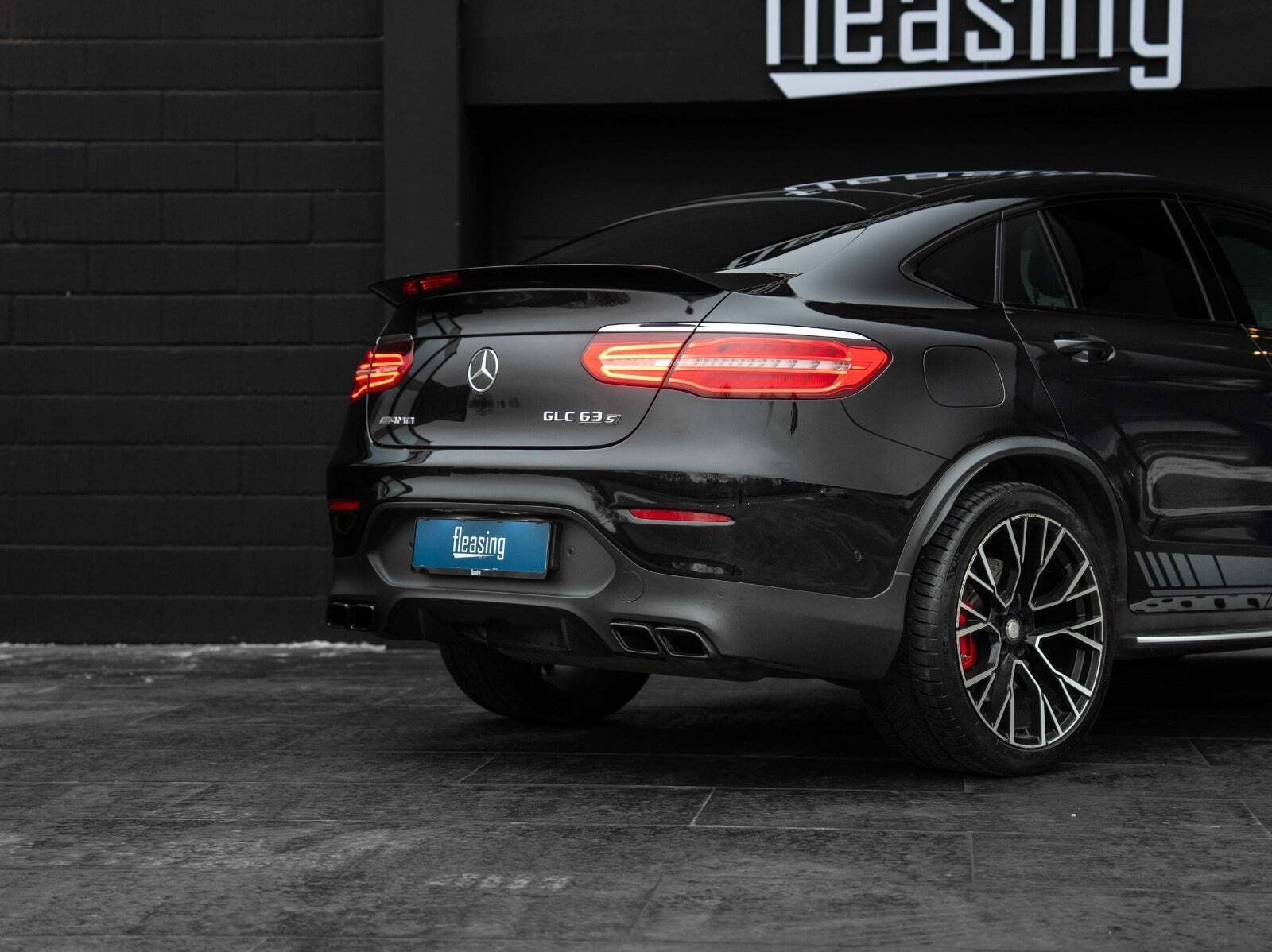Sort Mercedes GLC63 fra 2018
