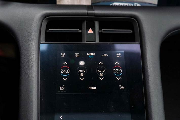 Sort Porsche Taycan fra 2021