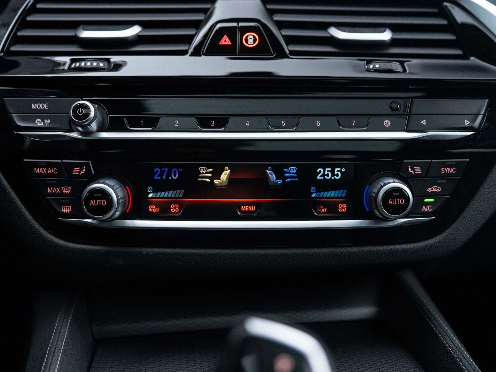 Sort BMW 530e fra 2023