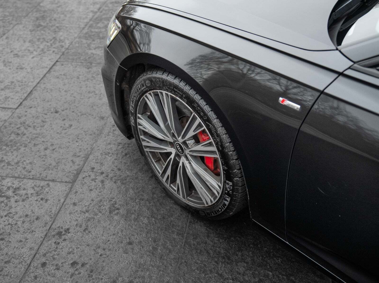 Audi A6 55 TFSi e S-line Avant quattro S-tr.