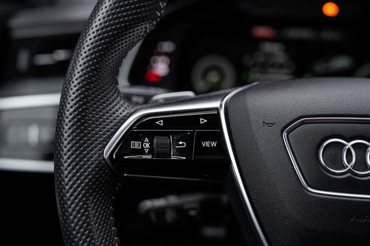 Sort Audi A6 fra 2020