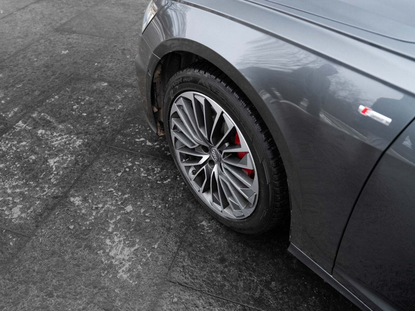 Audi A6 55 TFSi e S-line Avant quattro S-tr.