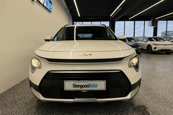 Hvid Kia Niro fra 2023