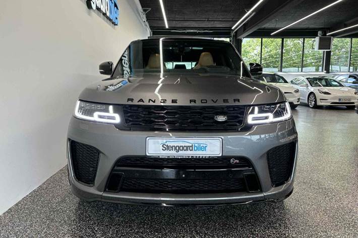 Grå Land Rover Range Rover sport fra 2019