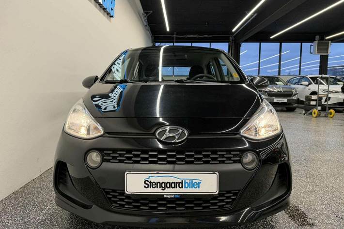 Sort Hyundai i10 fra 2017