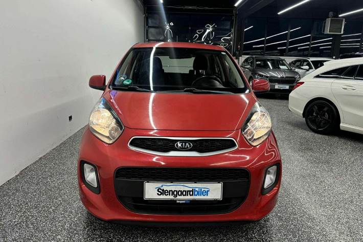 Rød Kia Picanto fra 2017