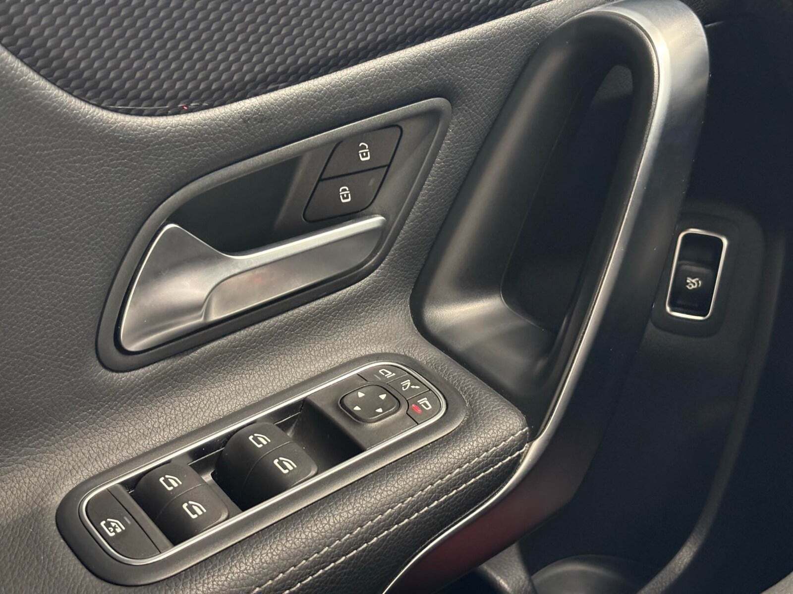 Sort Mercedes A200 fra 2020