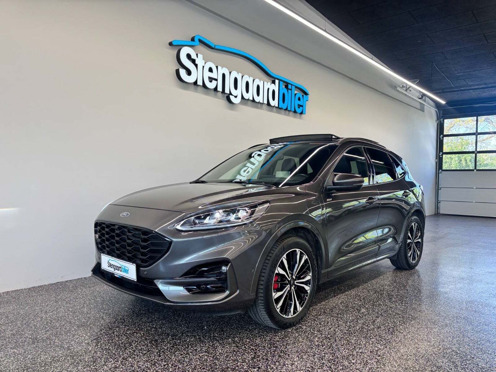 Ford Kuga 2,5 PHEV ST-Line X CVT