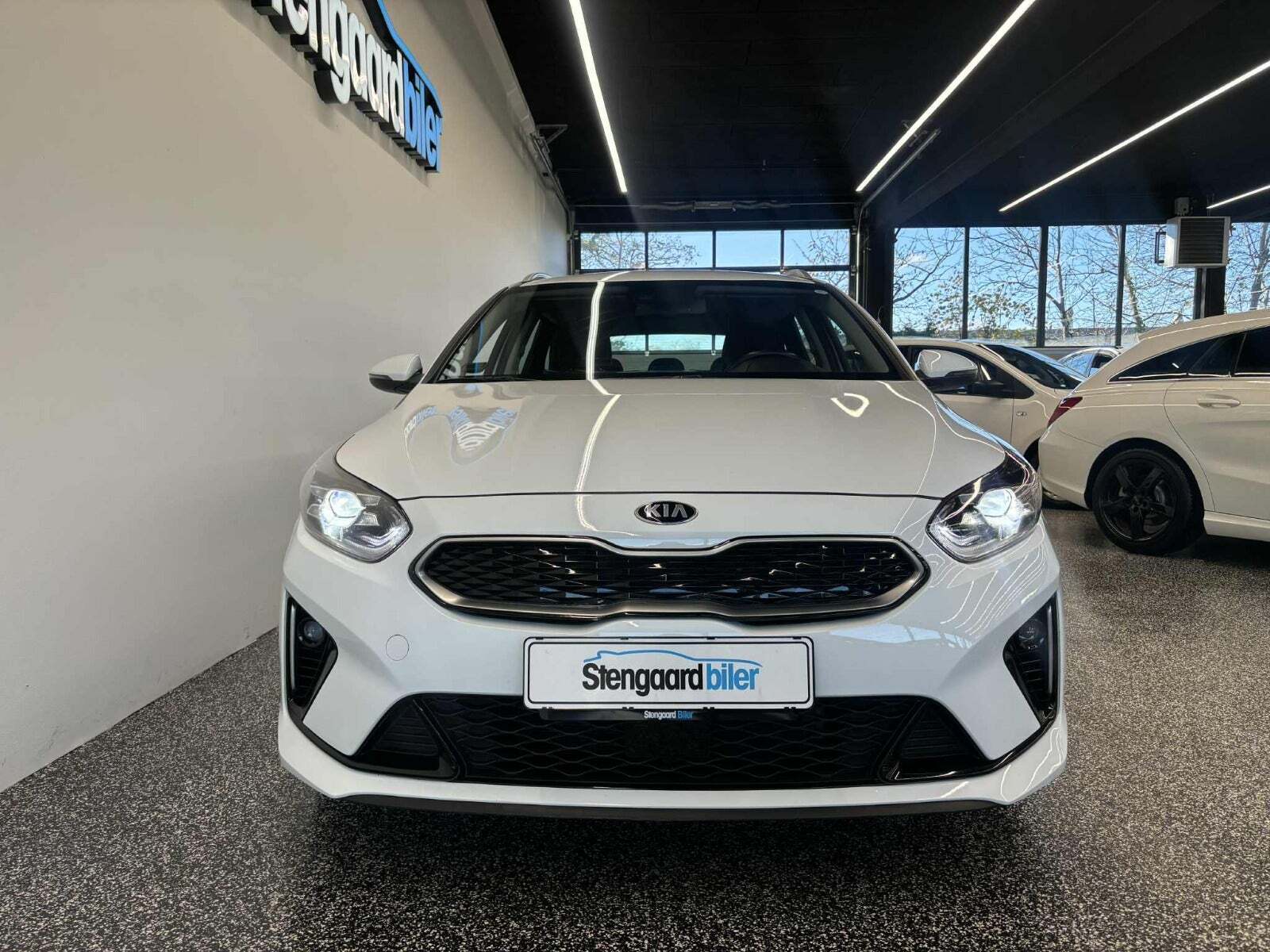 Kia Ceed 1,6 PHEV Prestige SW DCT